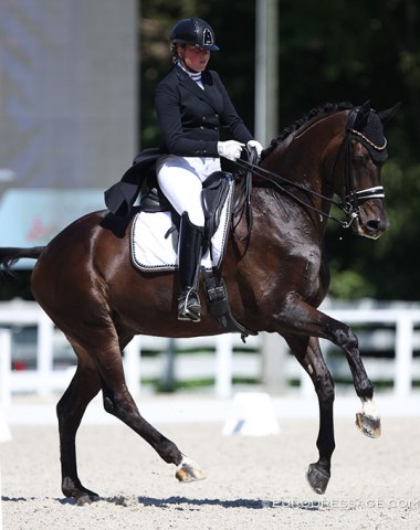 Amber van den Steen on Fame (by Ampere). Trained by Jeannette Haazen