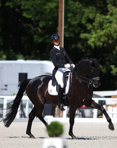 Lia Welschof and First Class