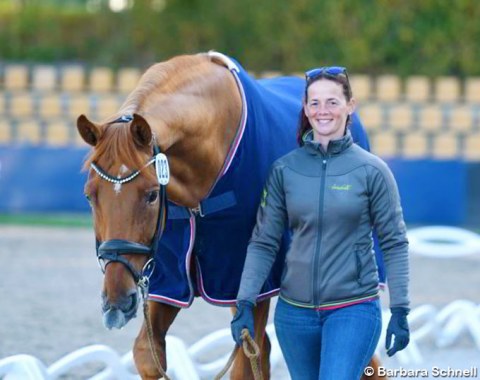 Jessica Süss hand-walking Duisenberg