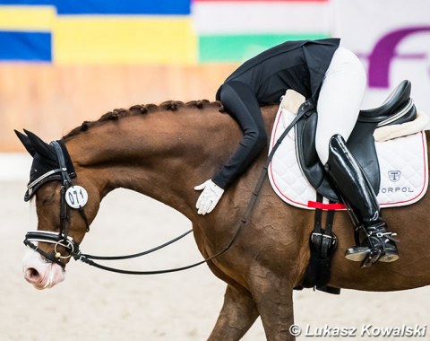 Weronika Lewandowska on Hojvejs Casmir