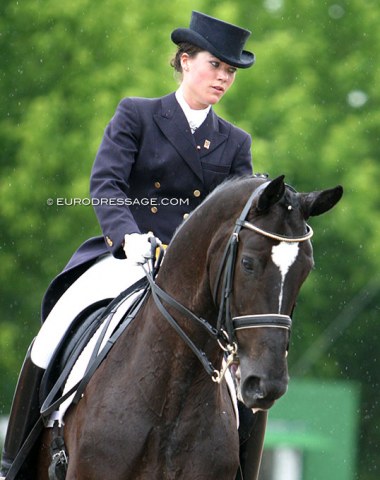 A young Kristina Sprehe on her young riders horse Rose Noir in 2005