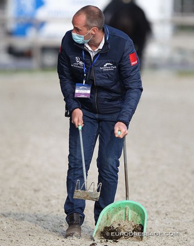 Show organiser Wim Oosterlinck is hands on for all kinds of jobs to make this a smooth competition
