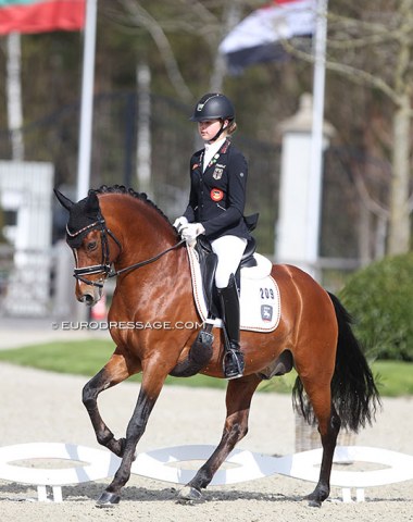 Antonia Roth on Dark Delight B