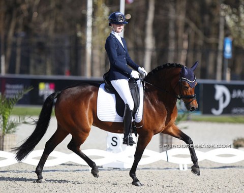 Tessa van Hemert and Million Dollar Girl