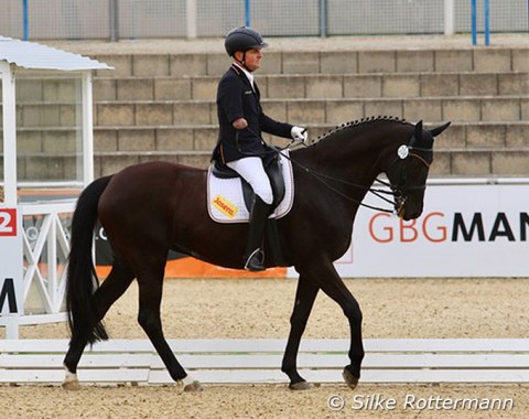 Feel Good defied her 17 years of age and won the Grade III on Saturday for his rider Steffen Zeibig from Germany with a polished test.