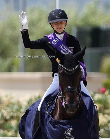 Lucie and Hugo in the victory lap