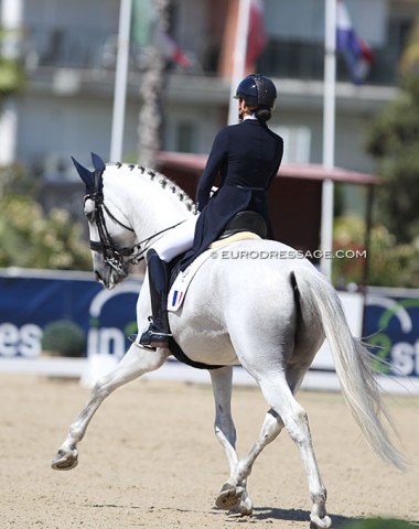 Mathilde Juglaret on Caporal de Massa