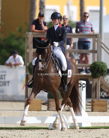 Annabella Pidgley and Sultan des Paluds, mom Sarah Pidgley and team captain Clive Halsall in the background