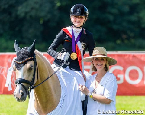 Rose Oatley with her mom, Australian Olympic Grand Prix rider Kristy Oatley