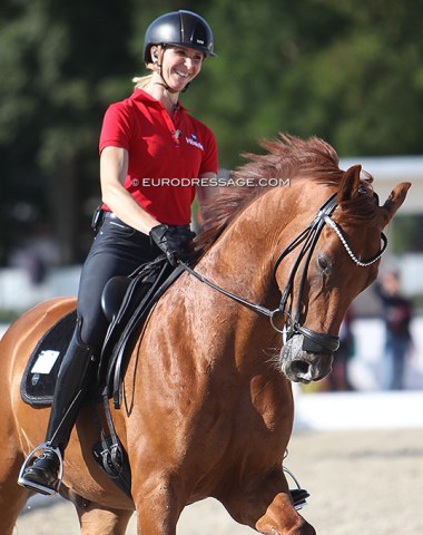 Kira Laura Soddemann smiling on Jetset