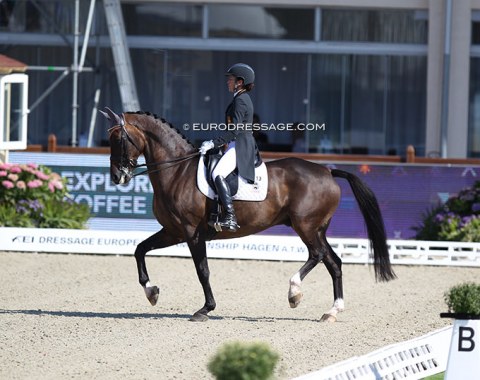 Beatriz Ferrer-Salat on Elegance