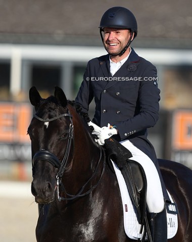 Sam Verheyden has a big smile after winning the medium tour on Kryptonite van de Performing Stables (by Detroit x Charming)