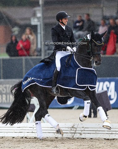 Andreas and Jovian in the rainy lap of honour