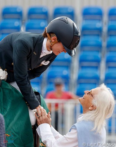 Janne Rumbough congratulates Paula Matute