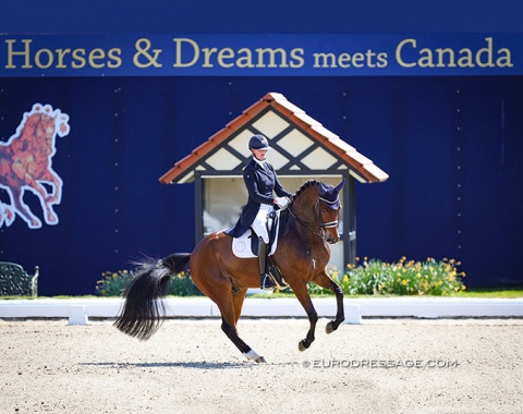 Mission accomplished for Hagen first-timer Jorinde Verwimp on Charmer (by Charmeur x Quatro B). 70.043% and qualified for the Kur