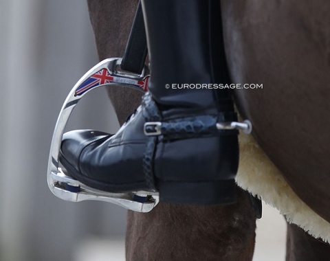 Union jack stirrup