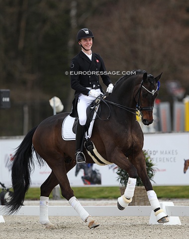 Big smile on Kristin Wurtz Green's face in his lap of honour with Bovbjergs Zhivago