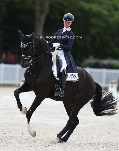 Adelinde Cornelissen and Aqiedo (by Undigo x Metall) were fifth with 71.783