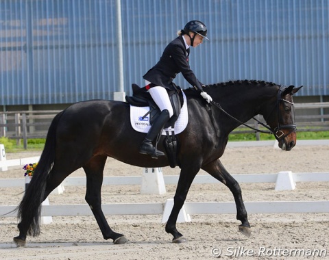 Line Munk Madsen and Loboss Donya impressed with the degree of harmony they express. The 11-year-old DWB mare by Don Schufro x Hertug placed in the top 5 in all 3 classes of grade I.