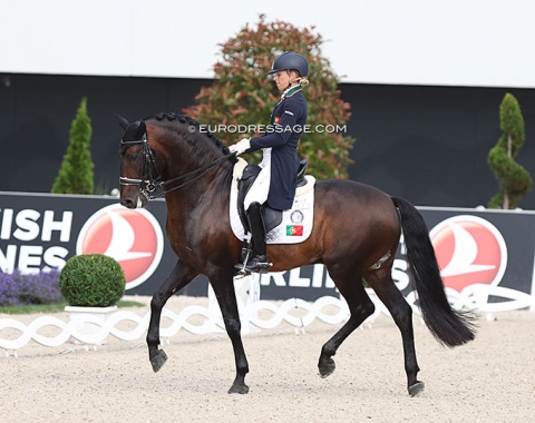 Maria Caetano on Fenix de Tineo (by Rubi x Oheide)