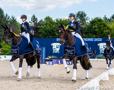 Baumgurtel and Schmitz-Morkramer in the prize giving