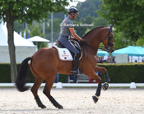 Juan Antonio Jimenez on small tour horse Lanya el Coso