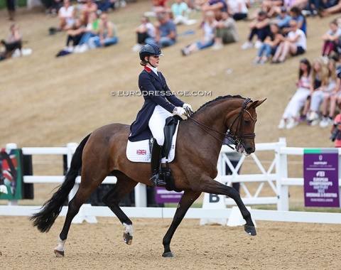 Annabella Pidgley on Espe