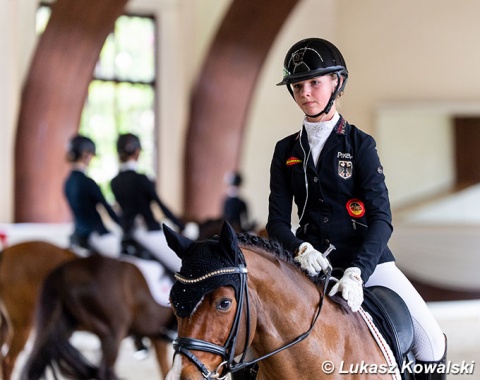 Julie Schmitz-Heinen on Carleo Go