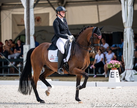 Thea Bech on Dionisos