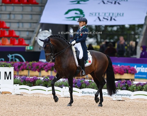 Maria Caetano with Fenix de Tineo