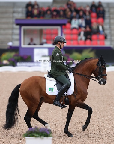 Beautiful riding and a great piaffe performed by Joao Oliva on Escorial Horsecampline