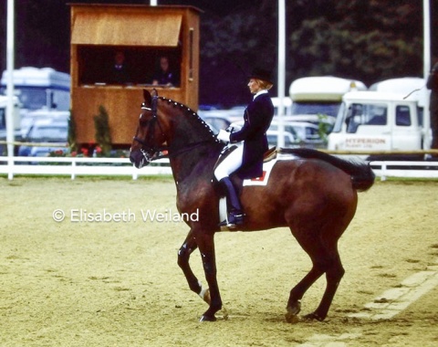 After their gold at the Olympics 1976 and two European titles (1975 and 1977) Swiss Christine Stückelberger managed to achieve the elusive „triple crown“on the Holsteiner Granat. She was the first to do so.