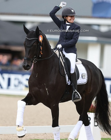 French Claudia Chauchard on Apachi van de Biebosschen