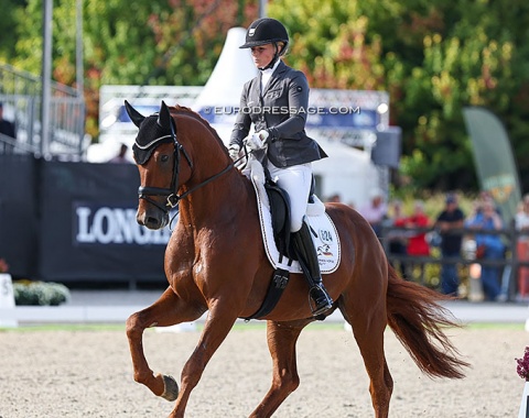 Tenth: Lena Waldmann on Dancing Brave (by Don Juan de Hus x Lemony's Nicket). Waldmann had two horses in the 6-year old finals !