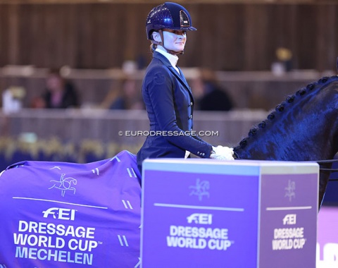 Marieke van der Putten in the purple haze