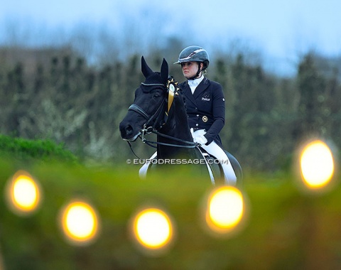 Katharina Hemmer and Furst Fernando OLD (by Furstenball) waiting for the last prize giving at 20h00