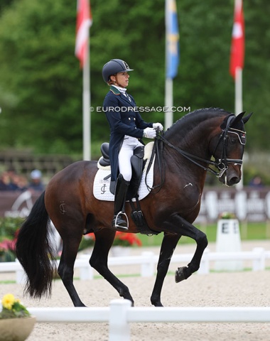 Maria Caetano on Fenix de Tineo