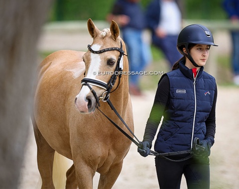 Eva Sanchez with pony Miami