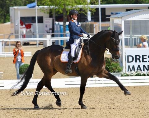 Dutch Melissa Janssen placed in the top 3 in all Grade 4 competitions at Mannheim with the huge Hanoverian Royal Rubinstein (by Rubin Royal x Sao Paulo) who at 18 years of age is still going strong