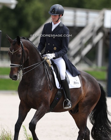 Australian William Matthew on Mysterious Star (by Metall x Furst Heinrich)