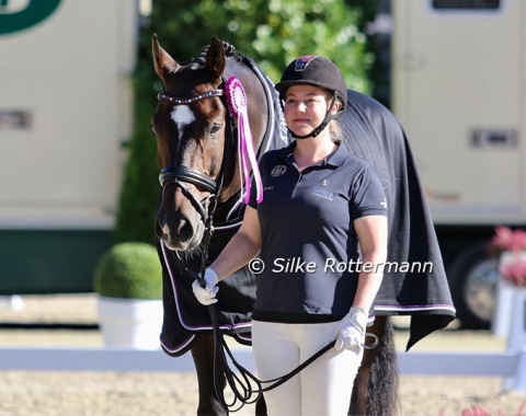 Marie Callesen and Ann Cathrin Lübbe’s gorgeous La Costa Majlund  take position for the medal ceremony.