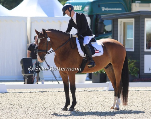 Despite an error of course, Latvian double Paralympic champion of 2021, Rihards Snikus took the gold medal in the individual class on the ever so reliable King of the Dance.