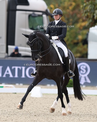 Evelyn Eger on Tabledance (by Totilas x Rimini)