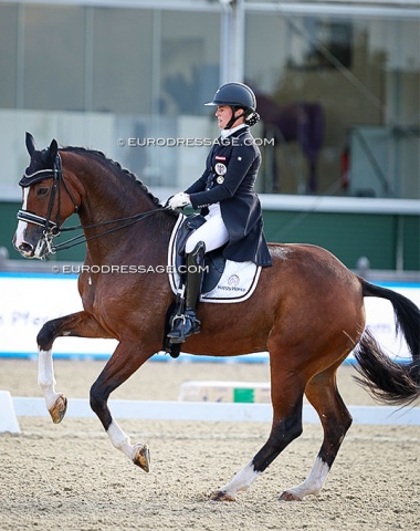 Katharina Haas on Let it Be (by Lissaro van de Helle x Florestan)