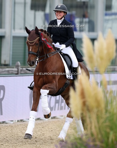 Anna-Maria Prahl on Entertainer