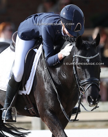 Dutch Myrthe van der Weele is thrilled with her ride on My Fair Lady D Prinsenhof's (by Kulberg's Lancelot)