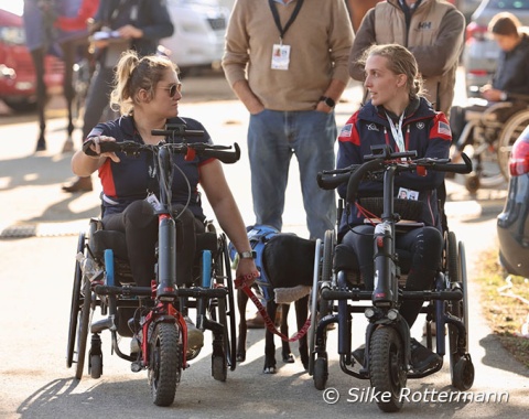 USA’s Grade 2 riders Beatrice de Lavalette (left) and Fiona Howard at the vet-check.