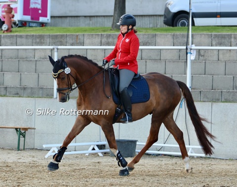 UK-based Roberta Sheffield returned to Mannheim with two horses from fellow Canadian Ryan Torkkeli. Here on 6-year old Oldenburger Bastille (by Benicio)