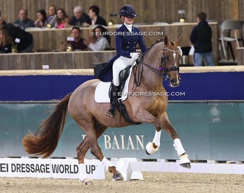 Devenda Dijkstra on Hero (by Johnson x OO Seven)