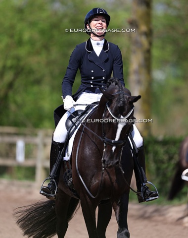 Yvette Schrijnemakers on Kwinzie's-Zymfony (by Everdale x Krack C) 